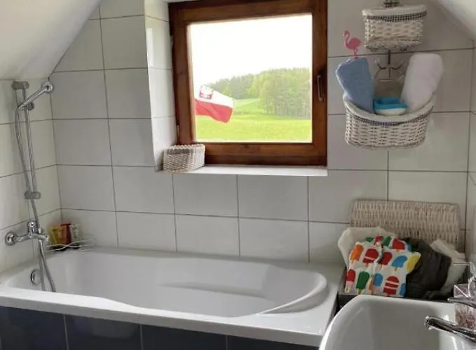 Kraina Kaszubska - Dom Z Balia Kapielowa Hébergement de vacances *